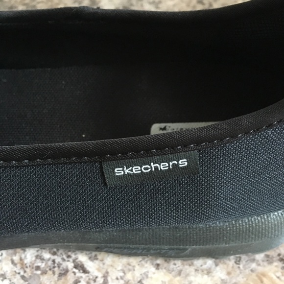 Sketchers Flats - Picture 4 of 7